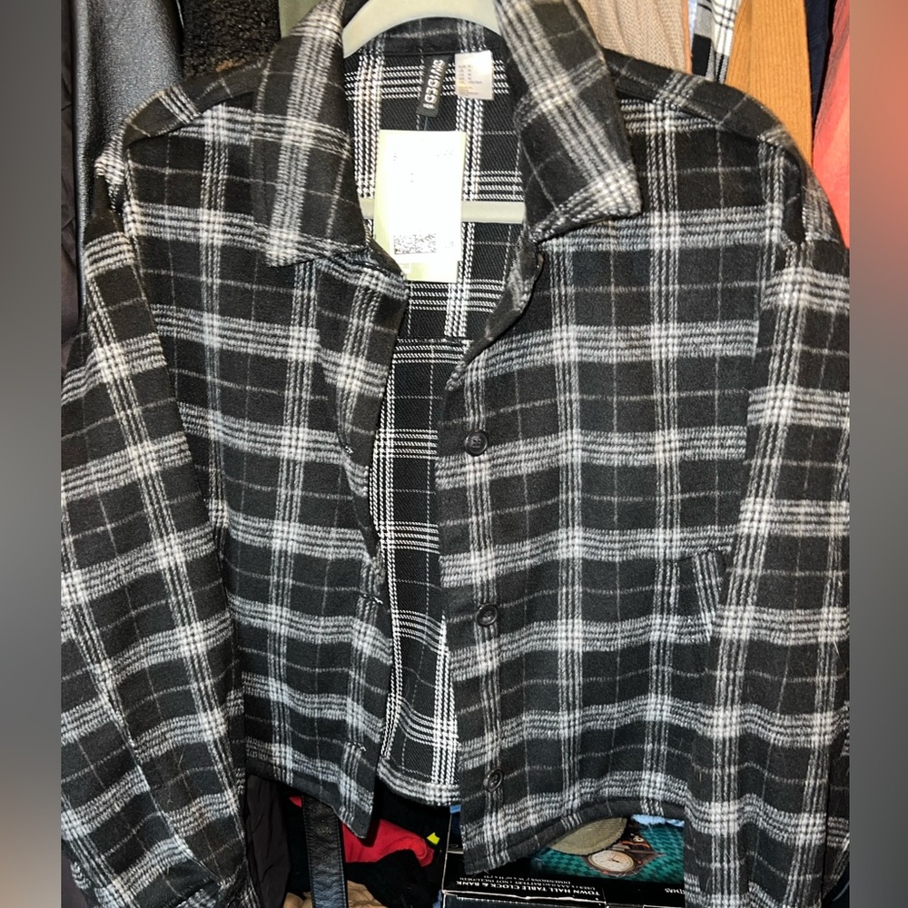 H&M black and white cropped jacket